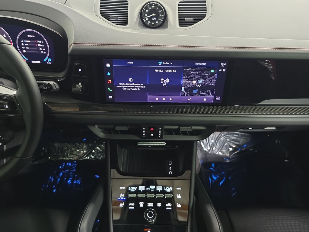 Certified 2026 Porsche Cayenne GTS AWD/4WD image 16