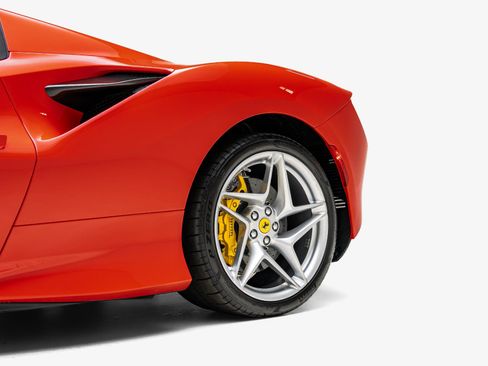 Used 2022 Ferrari F8 Tributo RWD image 19