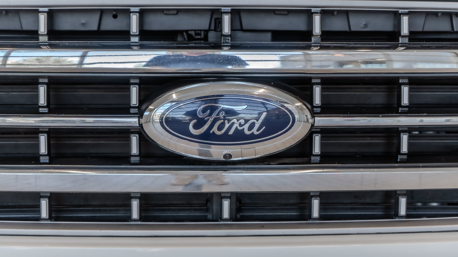 Used 2022 Ford F150 Lariat w/ Max Trailer Tow Package AWD/4WD image 5
