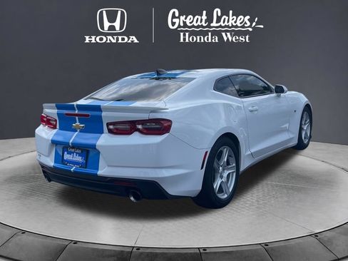 Used 2022 Chevrolet Camaro LT RWD image 5