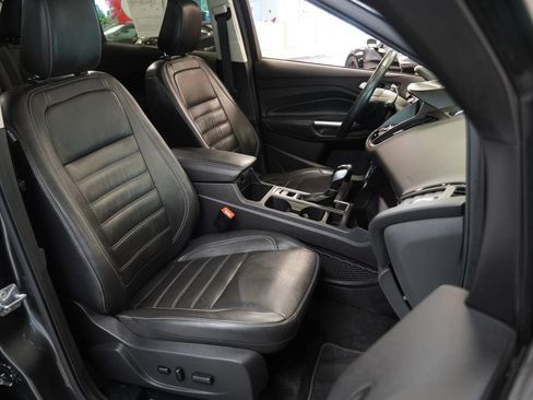 Used 2018 Ford Escape Titanium w/ Ford Safe & Smart Package AWD/4WD image 33