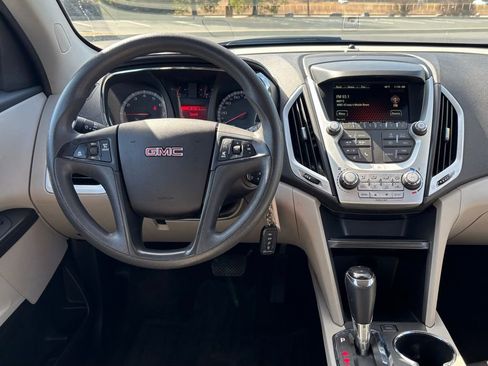 Used 2017 GMC Terrain SLE image 21