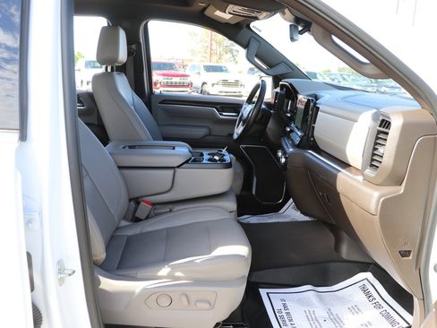 Used 2024 GMC Sierra 1500 SLT AWD/4WD image 33