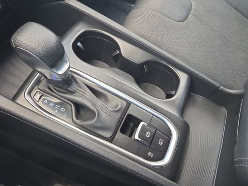 Used 2019 Hyundai Santa Fe SE FWD image 31