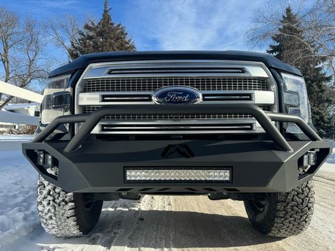 Used 2016 Ford F150 Platinum w/ Equipment Group 701A Luxury image 15