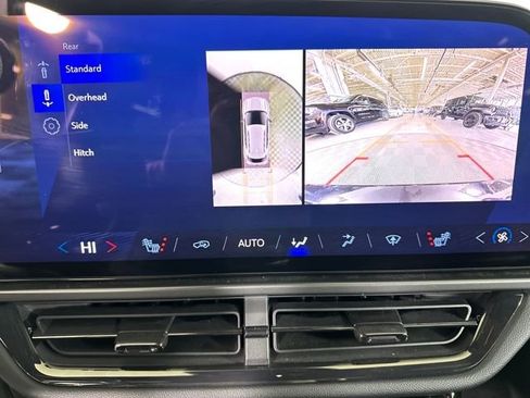 Used 2024 Chevrolet Equinox EV RS image 21