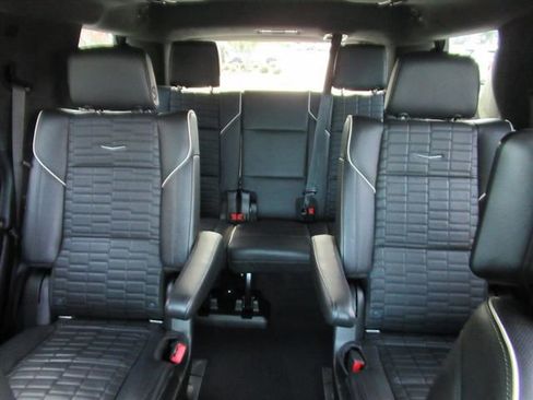 Used 2021 Cadillac Escalade Sport Platinum w/ LPO, ONYX Package image 31