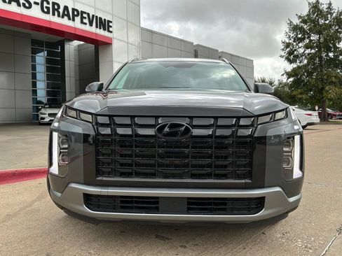 Used 2025 Hyundai Palisade SEL FWD image 3