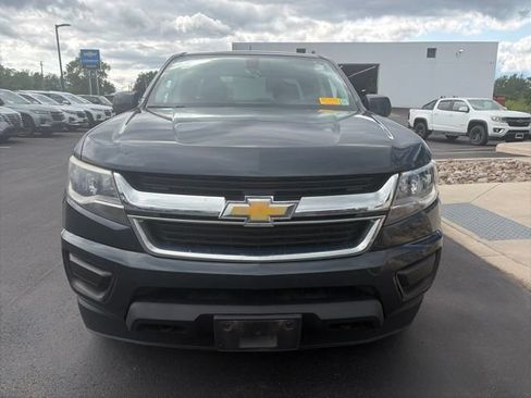 Used 2018 Chevrolet Colorado W/T w/ WT Convenience Package AWD/4WD image 3