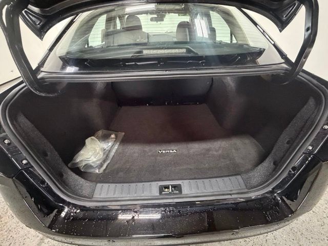 Used 2024 Nissan Versa SV FWD image 10