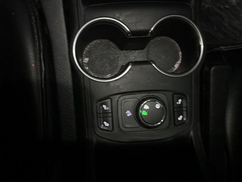 Used 2019 GMC Terrain SLE w/ Driver Convenience Package image 12