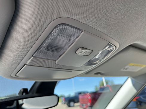 Used 2025 Kia Soul LX w/ LX Technology Package FWD image 30
