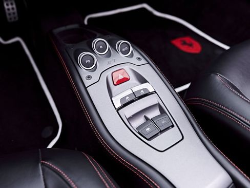 Used 2014 Ferrari 458 Spider RWD image 83
