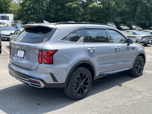 Used 2023 Kia Sorento SX image 7