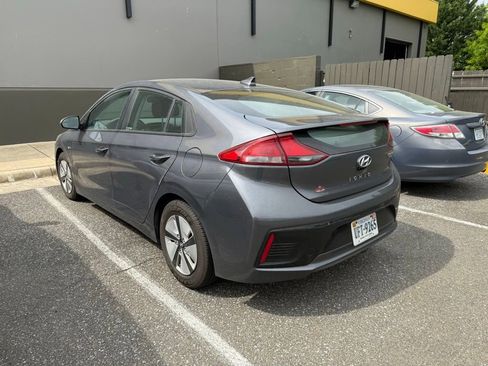 Used 2017 Hyundai Ioniq Blue FWD image 7