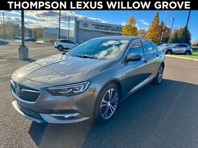 Used 2018 Buick Regal Essence w/ Driver Confidence Package #1