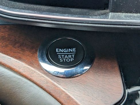 Used 2024 Ford Explorer King Ranch w/ Technology Package RWD image 28