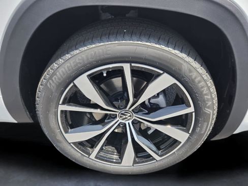 New 2026 Volkswagen Atlas SEL Premium R-Line AWD/4WD image 7