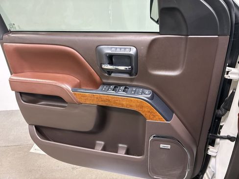 Used 2015 Chevrolet Silverado 1500 High Country w/ High Country Premium Package image 23