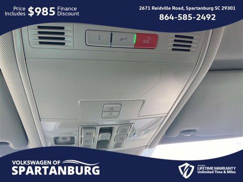 Used 2023 Volkswagen Tiguan SE w/ Panoramic Sunroof Package image 28