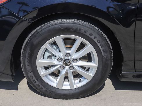 Used 2025 Toyota Camry LE FWD image 10