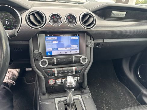 Used 2019 Ford Mustang GT Premium w/ GT Performance Package RWD image 9