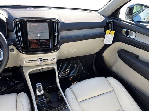 New 2026 Volvo XC40 B5 Plus w/ Protection Package Premier image 9