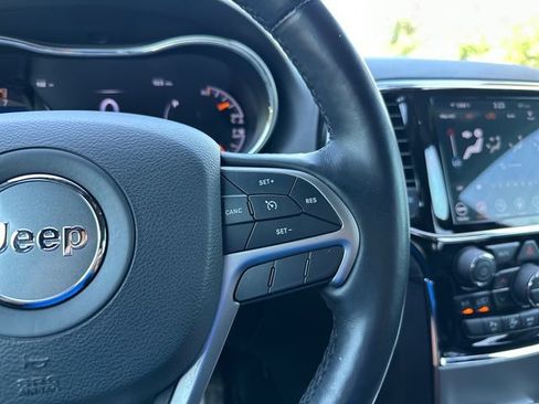 Used 2022 Jeep Grand Cherokee Laredo X AWD/4WD image 22