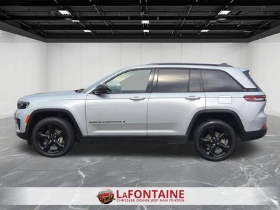 Used 2024 Jeep Grand Cherokee Altitude
