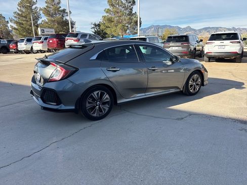 Used 2018 Honda Civic EX image 5