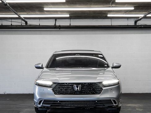 Used 2024 Honda Accord Touring image 8