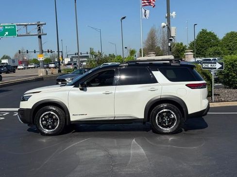 Used 2023 Nissan Pathfinder Rock Creek AWD/4WD image 2