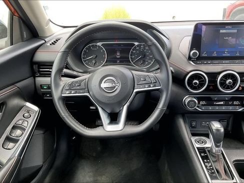 Certified 2025 Nissan Sentra SR FWD image 4