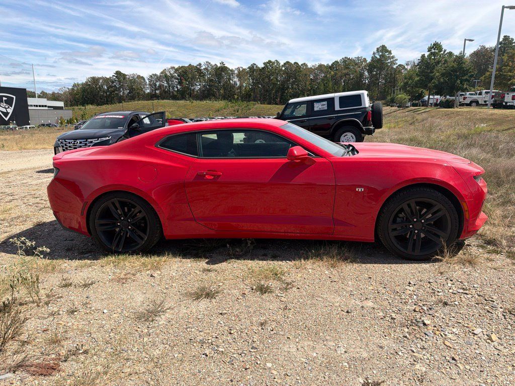 Used 2018 Chevrolet Camaro LT RWD image 5
