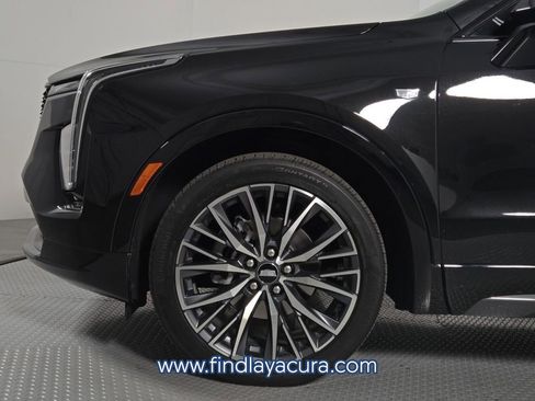 Used 2024 Cadillac XT4 Sport image 11