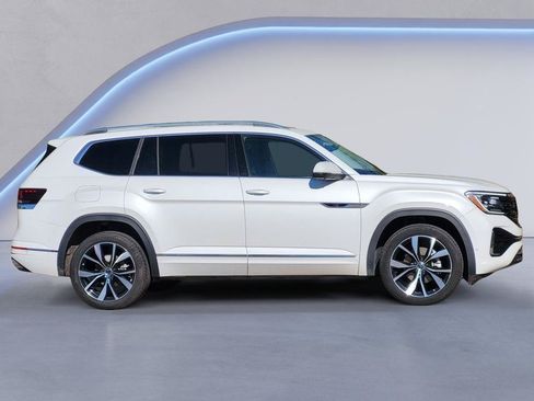 Used 2025 Volkswagen Atlas SEL Premium R-Line AWD/4WD image 4