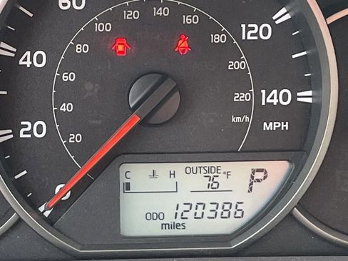 Used 2016 Toyota RAV4 LE image 7