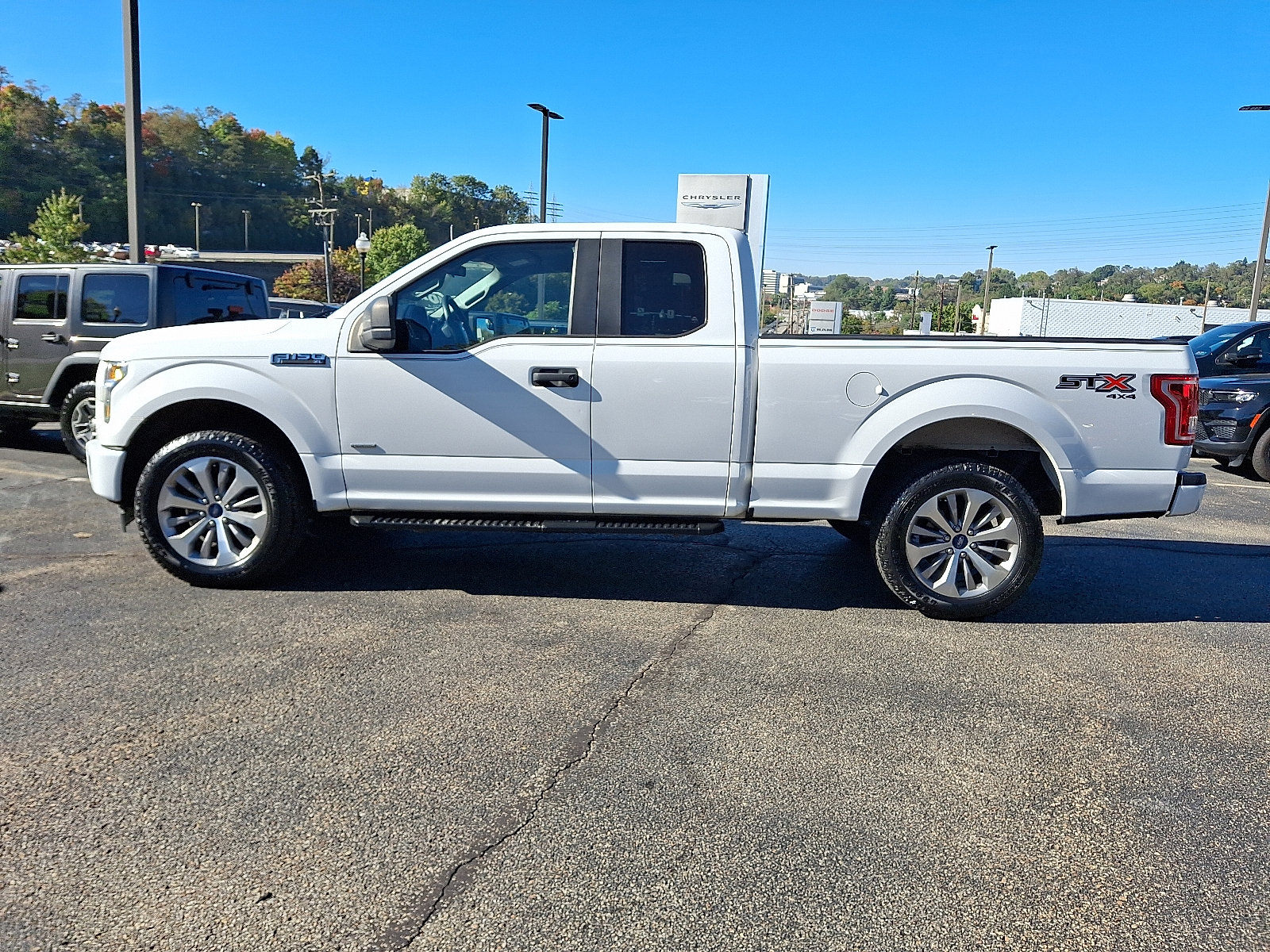 Used 2017 Ford F150 XL w/ Equipment Group 101A Mid AWD/4WD image 7