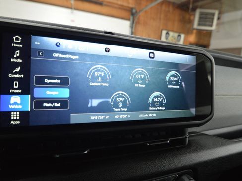 Used 2024 Jeep Wrangler Sport image 38