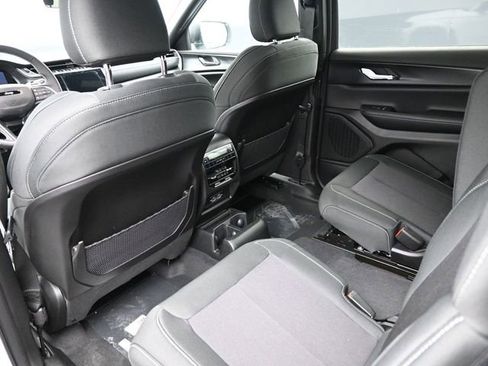 New 2026 Jeep Grand Cherokee L Laredo AWD/4WD image 16