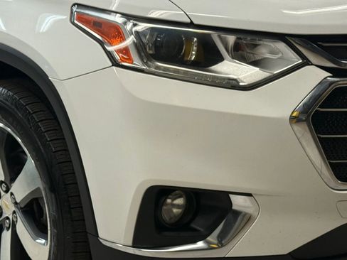 Used 2020 Chevrolet Traverse LT w/ LT Premium Package image 6
