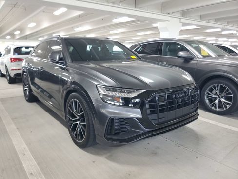Used 2021 Audi Q8 Prestige w/ Prestige Package AWD/4WD image 2