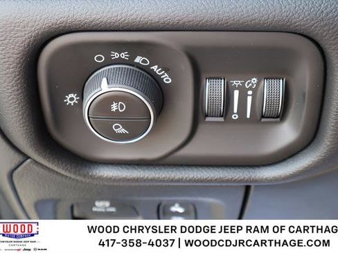 New 2026 RAM 1500 4x4 Crew Cab image 19