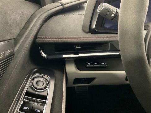 Used 2023 Chevrolet Corvette Stingray Premium Cpe w/ Z51 Performance Package image 23