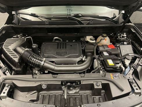 Used 2023 GMC Acadia SLE w/ Driver Convenience Package image 23