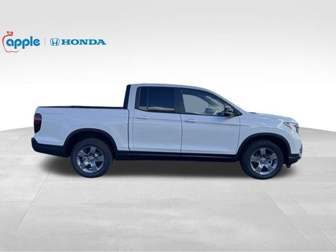 Used 2025 Honda Ridgeline TrailSport image 4