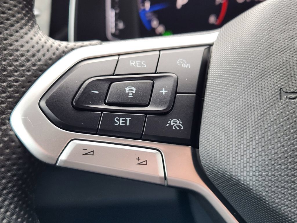 Certified 2026 Volkswagen Jetta GLI Autobahn FWD image 23
