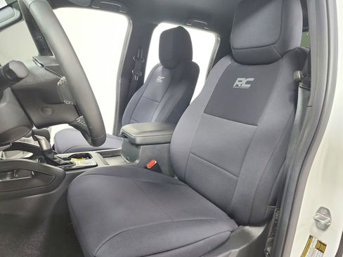 Used 2026 Nissan Frontier SV w/ All-Weather Content Package AWD/4WD image 19