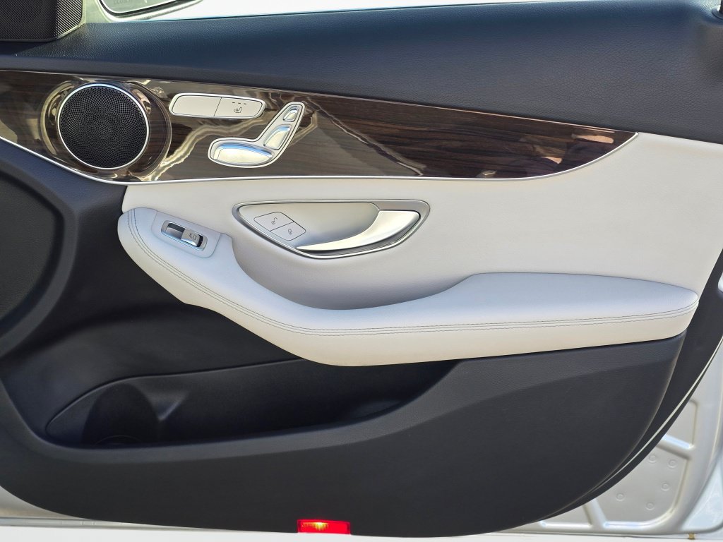 Used 2017 Mercedes-Benz C 300 4MATIC Sedan image 28