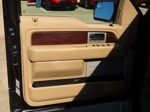 Used 2014 Ford F150 King Ranch w/ King Ranch Luxury Package image 24